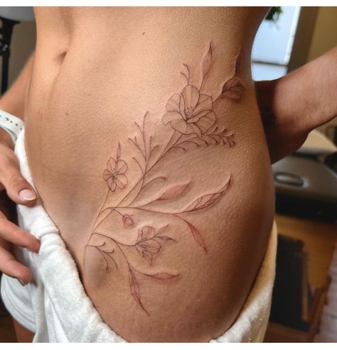 Tattoo From Waist To Thigh, Floral Pelvis Tattoo, Ivy Tattoo Ribs, Thigh Tattoos Women Not Flowers, Full Body Leaf Tattoo, Side Floral Tattoos Women, Big Dainty Tattoos, Wrap Around Body Tattoo Women, Floral Tattoo Thigh Hip