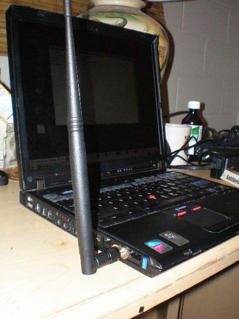 Yet another laptop wifi antenna mod by ink251 Hacker Laptop, Linux Laptop, Electronics Devices, Acer Aspire 5, Wifi Card, Broken Screen Wallpaper, Computer Engineering, Cyberpunk Aesthetic, Wifi Antenna