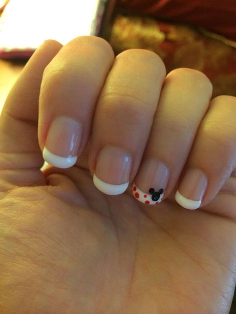 Disney Nail Ideas Acrylic, Disney Toenails, Disney Toe Nail Designs, Mani Pedi Ideas, Simple Disney Nails, Disney Manicure, Bio Gel Nails, Fingernail Ideas, Disneyland Nails