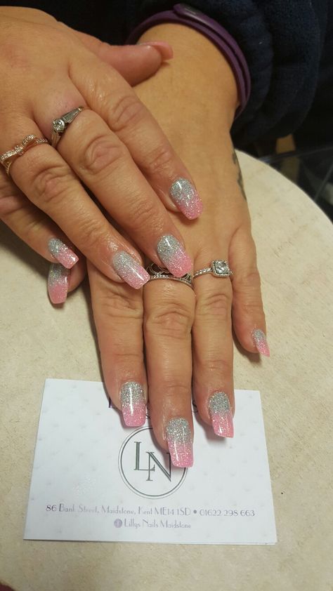 SNS Ombre Dip Manicure Ombre, Sns Ombre Nails Fall, Anc Nail Ideas, Ombre Sns, Sns Ombre, Color Powder Nails, Md Nails, Ombre Nail Colors, Nail Dipping Powder Colors