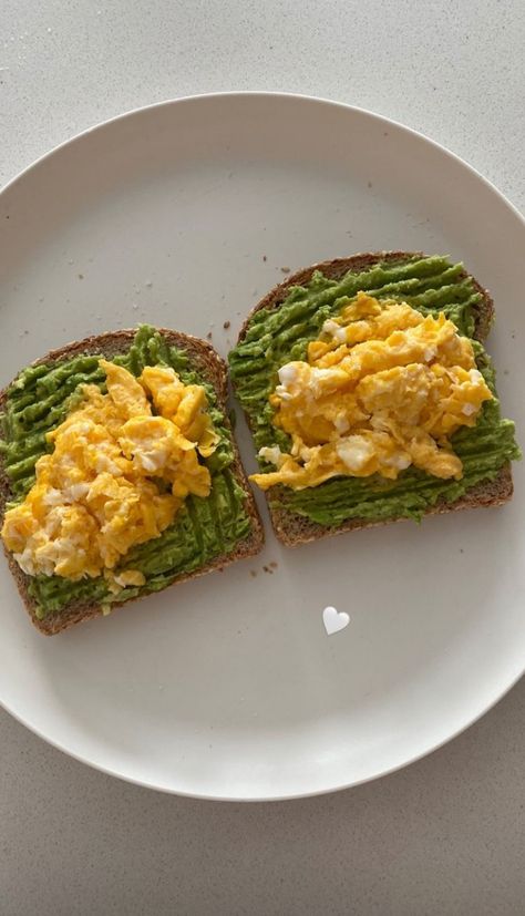 Toast Eggs, Eggs Breakfast, Healthy Food Menu, Healthy Food Inspiration, Healthy Food Dishes, Makanan Diet, Healthy Food Motivation, Healthy Lifestyle Food, Aesthetic Moodboard