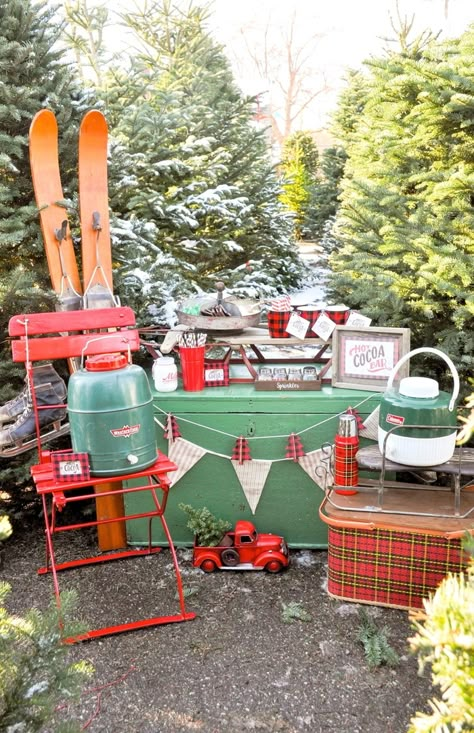 Kara's Party Ideas Hot Cocoa Bar with FREE Printables | Kara's Party Ideas Vintage Tailgate, Hot Cocoa Bar Christmas, Christmas Hot Chocolate Bar, Hot Chocolate Sign, Cocoa Party, Mountain Christmas, Christmas Tree Lots, Funky Junk Interiors, Christmas Hot Chocolate