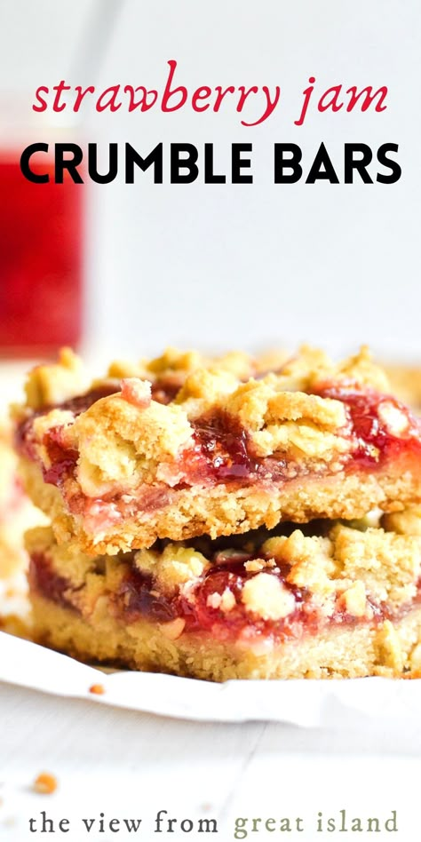 Strawberry jam bars are all about the delicious combo of buttery shortbread dough and sweet-tart strawberry jam. This simple dessert never disappoints! #crumble #dessert #recipe #strawberry Strawberry Jam Desserts, Strawberry Jam Bars, Tart Strawberry, Jam Bars, Strawberry Bars, Easy To Make Cookies, Recipe Strawberry, Homemade Strawberry Jam, Cake Mug