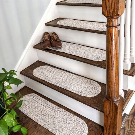 Stairs Makeover Design, Stairs Makeover Ideas, Black Stairs, Diy Staircase, Stairs Makeover, Carpet Stair Treads, Stair Tread Rugs, Stair Tread, Stair Decor