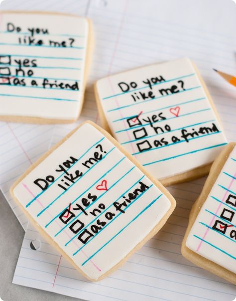 "do you like me" note cookies...simple and easy to make...perfect for valentine's day! Note Cookies, Valentines Day Cookies, Creative Cookies, Love Note, Valentines Day Treats, Cookie Inspiration, My Funny Valentine, Valentines Food, Valentine Cookies