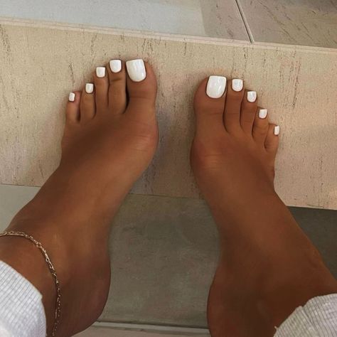 204Fashion on Twitter: "White | 204Fashion… " White Pedicure, Feet Nail Design, Foot Pedicure, Gel Toe Nails, Acrylic Toes, Acrylic Toe Nails, Toe Nail Color, Pretty Toe Nails, Gel Toes