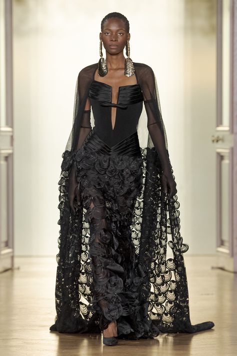 Cotoure Dress Haute Couture, Avant Garde Fashion Couture, Couture 2023, Fall Winter 2023 2024, Shanghai Fashion Week, Georges Chakra, Bridal Details, Madame Figaro, Creation Couture