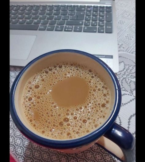 Tea time Chai Tea Pics, Chocolate Tumblr, Simple Diet, Healthy Valentines, Good Day Messages, Office Aesthetic, Cafe Aesthetic, Foodie Instagram, Coffee Obsession