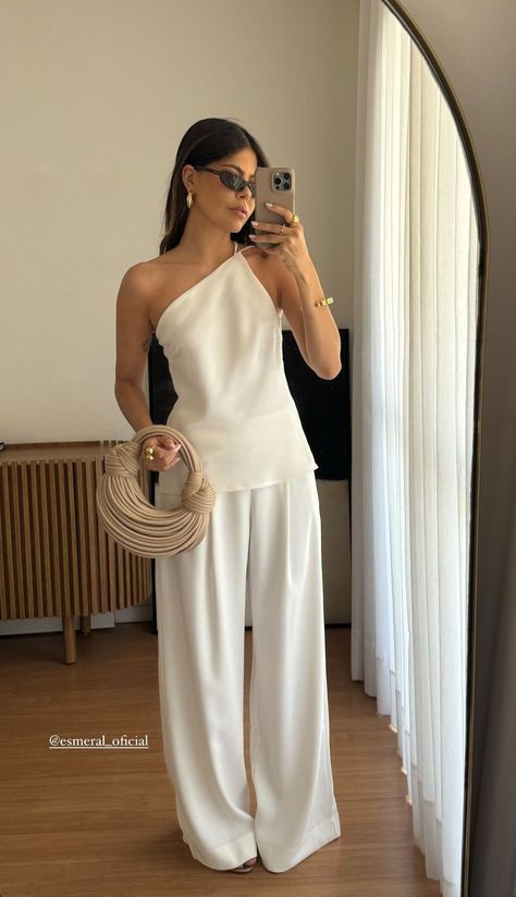 White Night Party Outfit, New Years Eve Beach Outfit, Hawaii Casual Outfit, Tropical Work Outfit, Classy Miami Outfits, Cute All White Outfits, Formal Cruise Outfits For Women, South Carolina Vacation Outfits, Modern Boho Chic Outfits