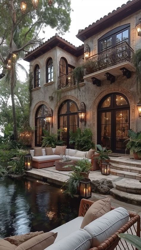 Medditeranean Style Home, Backyard Vibes, Awesome Houses, Armstrong Ceiling, Dream Life House, Dream Place, Spanish Style Homes, Entrance Design, House Entrance