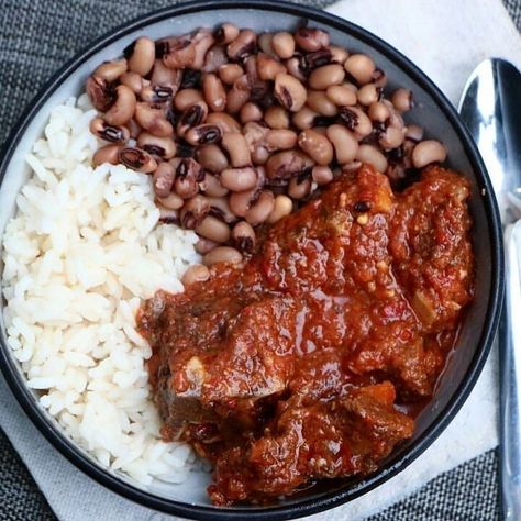 Rice And Stew Nigerian, Rice And Beans And Chicken, Nigerian Rice And Beans, Ewa Agoyin, Rice And Stew, Naija Babe, Nigerian Snacks, Nigeria Food, African Recipes Nigerian Food