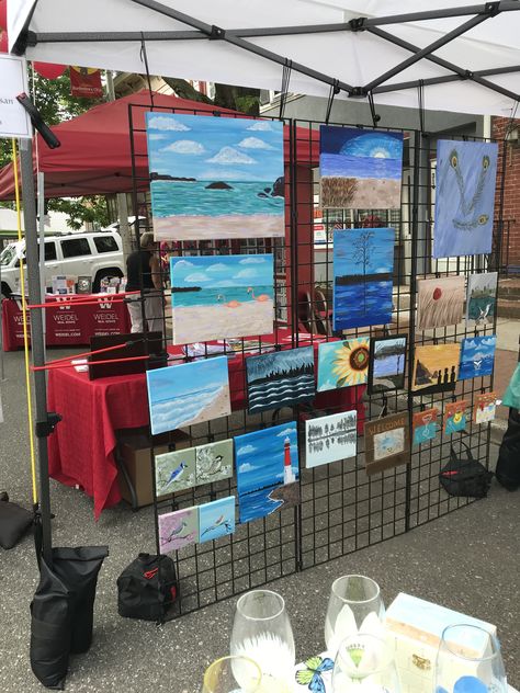 Artwork Booth Display Ideas, Grid Wall Art Display, Painting Vendor Display, Canvas Painting Display Ideas, Art Showcase Display, Outdoor Art Display, Art Fair Display Ideas Vendor Booth, Art Show Tent, Painting Booth Display