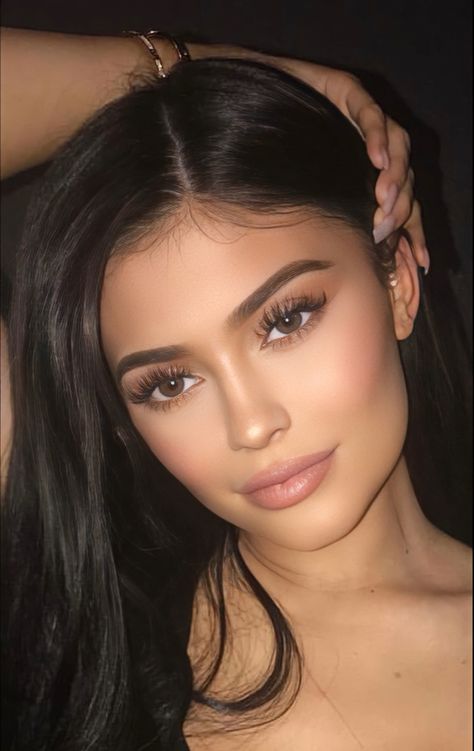 King kylie Kylie Jenner Eyelashes, Kylie Jenner Makeup Natural, Kylie Jenner Eyes, Maquillaje Kylie Jenner, Kylie Jenner Makeup Look, Maquillage Kylie Jenner, Kylie Jenner Lashes, Looks Kylie Jenner, Kylie Makeup