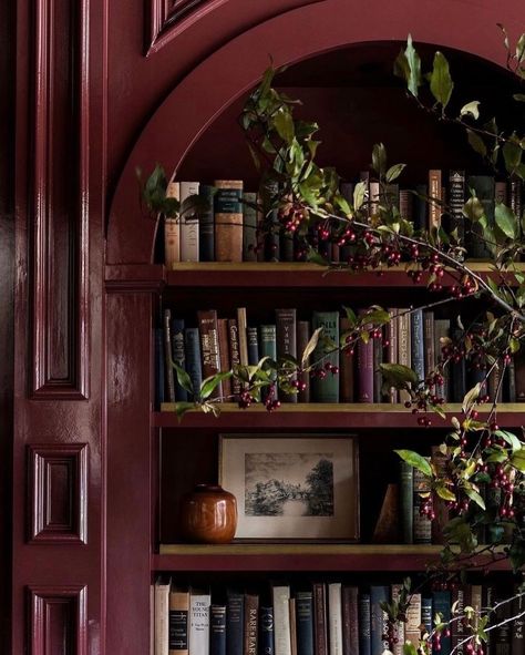 Some mid day inspiration sourcing, featuring shades of purples & plums. My favorites 💜 Degournay Wallpaper, Plum Room, Red Bookcase, Plum Walls, Marie Flanigan Interiors, Marie Flanigan, Library Inspiration, Country Dining, Welcome To My House