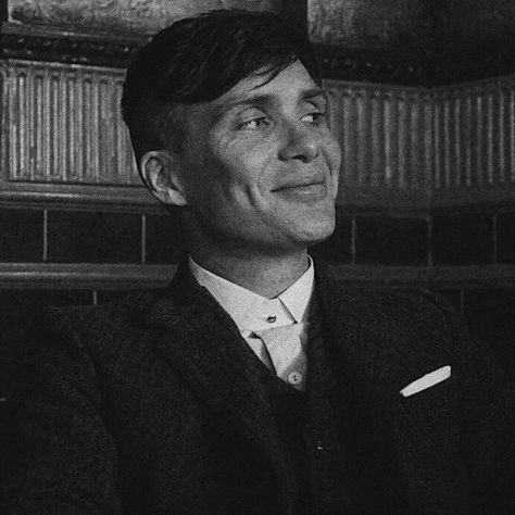 Tommy Shelby Profile Picture, Cillian Murphy Hd Photos, Sigma Photo Profile, Sigma Dp For Instagram, Thomas Shelby Profile Picture, Peaky Blinders Pfp, Moody Profile, Thomas Shelby Pfp, Cillian Murphy Pfp