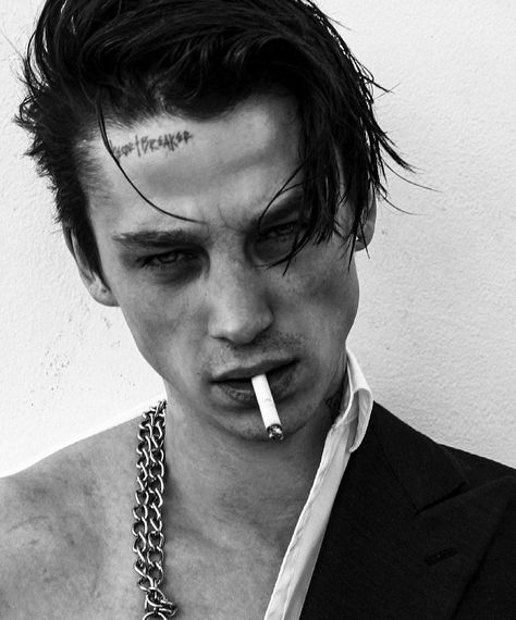 Kai Lakestone, Ash Stymest, Band Au, What Are You Like, Black Cat Aesthetic, Grunge Tattoo, Tattoo Photography, V Magazine, Artist Aesthetic