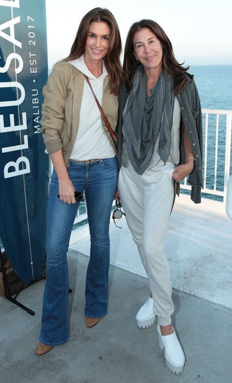 Malibu Fashion, Malibu Pier, Minnie Driver, Long Bath, Jennifer Beals, Into The Water, Water Can, Best Bath, Kaia Gerber