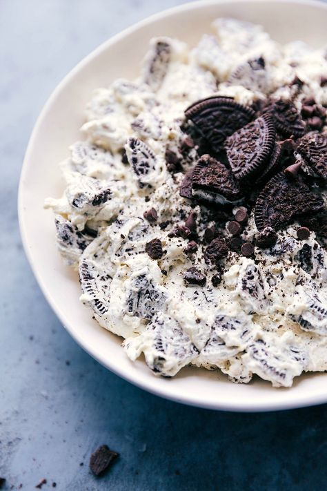 Cookies And Cream Fluff, Oreo Cookie Salad, Oreo Fluff Salad, Easy Oreo Fluff, Oreo Salad, Oreo Cake Filling, Oreo Fluff Dessert, Dessert Salad Recipes, Cookie Salad