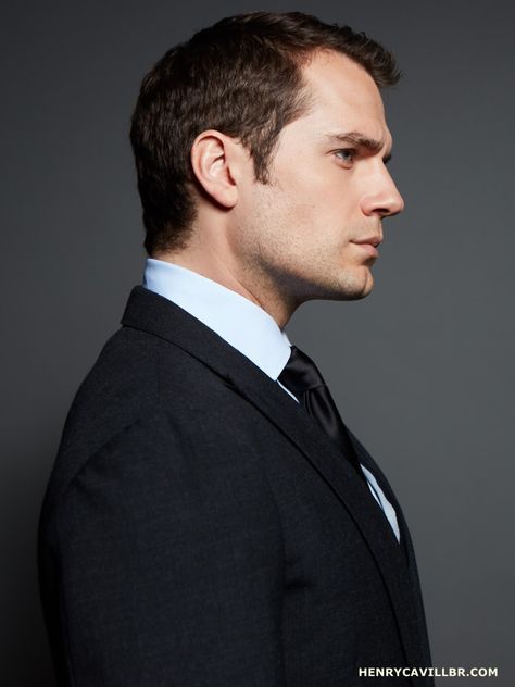 Imgur: The most awesome images on the Internet Henry Cavill News, Male Profile, Profile Drawing, Face Profile, Magazine Pictures, Batman And Superman, Male Portrait, Henry Cavill, Male Face