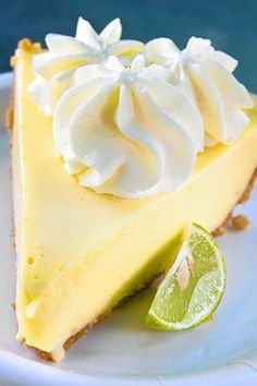 How to make Key Lime Pie, Key West style...THE ONE AND ONLY ! THE SECRET IS : In the key limes Key Lime Recipes, Key Lime Pie Recipe, Lime Pie Recipe, Key West Style, Lemon Mousse, Keylime Pie Recipe, Lime Recipes, Lime Pie, Key Lime Pie