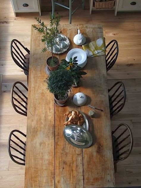 Fancy New Dining Table - Shine Your Light. #design#designidea #simplefireplace #quality#qualitybuilt Small Kitchens, Rustic Dining Room, Table Diy, Farmhouse Dining Table, Farmhouse Dining Room, Diy Farmhouse, Farm Table, Table Plans, Room Decorations