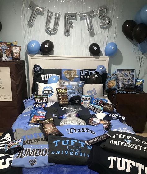 Yale Bed Party, College Announcements, College Bed, Grad 2023, College Vibes, Bed Party, Tufts University, Party College, College Vision Board