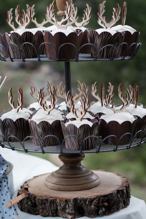 Woodsy Party Theme, Hunting Themed Cupcakes, Hunting Baby Boy Shower Ideas, Deer Theme Baby Shower Ideas For Boys, Woodsy Theme Baby Shower Ideas, Autumn Baby Shower Ideas Boy, Camo Baby Shower Ideas For Boys, Oh Deer Baby Shower Ideas, Wilderness Theme Baby Shower Ideas