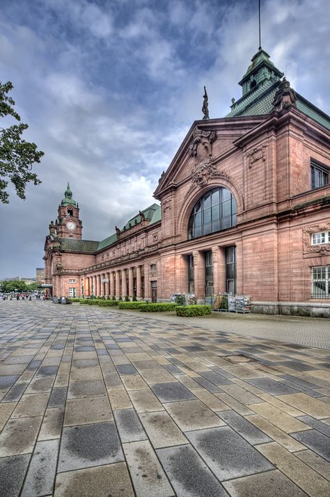 Wiesbaden Railway Station Germany Day Trips From Frankfurt, Baden Baden Germany, Bertchesgaden Germany, Gengenbach Germany, Wiesbaden Germany, Schwabisch Hall Germany, Time In Germany, Frankfurt Germany, Classical Architecture