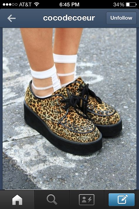 Rawr Modern Grunge Fashion, Shoes Grunge, Grunge Outfit, Leopard Shoes, Animal Print Fashion, Chunky Shoes, Doc Marten Oxford, Dream Shoes, Creepers