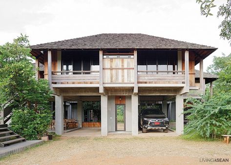 The Warm Half Concrete Half Wood House Wood House Design, Elevated House, Home Gym Design Garage, Rice Paddies, Green Rice, Wood And Concrete, Thai House, House On Stilts, Koh Chang