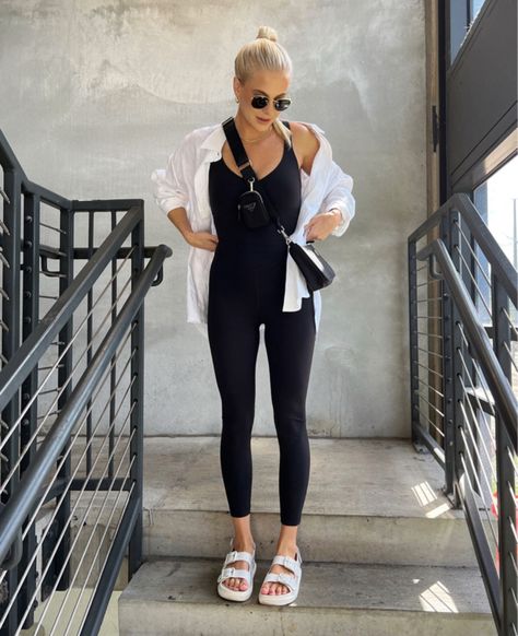 Black Unitard Outfit, Eurotrip Outfits, Black Unitard, Summer Sports Outfits, Kathleen Post, Onesie Outfit, Summer Fashion 2022, Jumpsuit White, Blogger Street Style