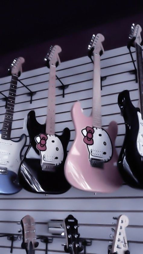 Musiccore Aesthetic, Hello Kitty Guitar, Images Hello Kitty, Electric Guitar Design, Hello Kitty Rooms, Kitty Clothes, Hello Kitty Clothes, Hello Kitty Images, Hello Kitty Aesthetic