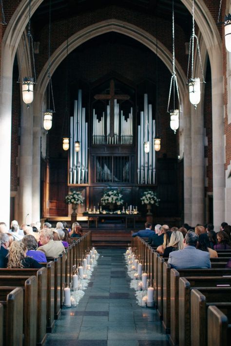 Southern Wedding Flowers, Green Ceremony, Florist Photography, Ceremony Decorations Church, Rose Wedding Flowers, Flower Lines, Wedding Ceremony Decorations Church, Church Aisle, Dramatic Wedding