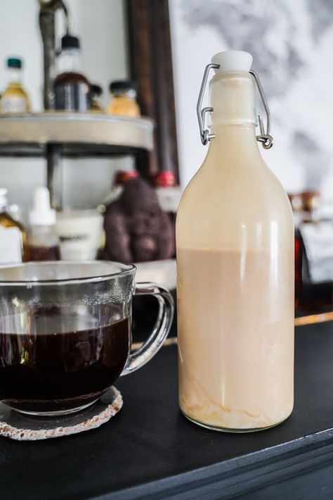 Diy French Vanilla Coffee Creamer, Creamer Homemade, How To Make Bourbon, Sugar Free Creamer, Hazelnut Coffee Creamer, Homemade Oat Milk, Homemade Bourbon, Diy Coffee Creamer, Hazelnut Extract