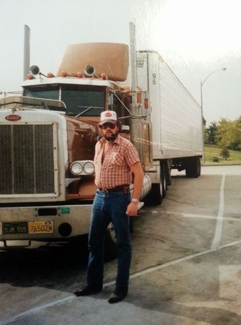 70s Trucker Style, Trucking Aesthetic, Semi Truck Photoshoot, Trucker Aesthetic Men, Truck Driver Aesthetic, Vintage Semi Trucks, Truck Guy Aesthetic, Truck Stop Aesthetic, Trucker Aesthetic