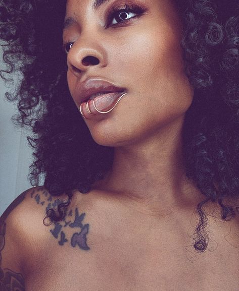 Lip Cuffs – Sincerely Antoinette Diy Lip Cuff, Wire Face Jewelry, Lip Cuff Jewelry, Chin Jewellery, Lip Piercing Black Women, Lip Ring Aesthetic, Indigenous Accessories, Piercing Setup, Afro Jewelry