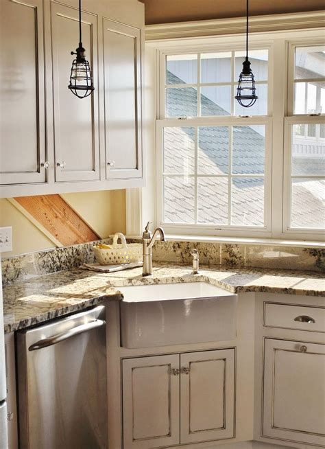 Awesome Kitchen Sink Ideas (Modern, Cool, and Corner Kitchen Sink Design) #farmhouse #undermount #diy #dark #dropin #rustic #double #decor #modern #unique #stainlesssteel #small #granitecounters #creative #island Corner Sink Kitchen Ideas, Corner Farmhouse Sink, Corner Kitchen Sink Ideas, Corner Sinks, Corner Kitchen Sink, Kitchen Sink Lighting, Kitchen Sink Decor, Small Kitchen Sink, Corner Sink Kitchen