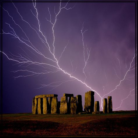 Electric Stonehenge Lightning Photography, Wild Weather, Standing Stone, Thunder And Lightning, Lightning Storm, Lightning Strikes, Ancient Aliens, Stonehenge, Natural Phenomena