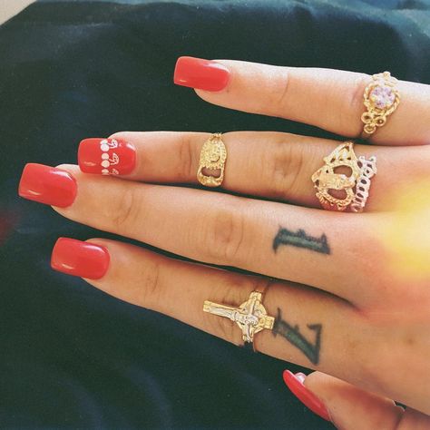 1717 Promise Tattoo, Rose Shoulder Tattoo, Skeleton Hand Tattoo, Popsugar Beauty, Ghost Town, Hand Tattoo, Beauty Photos, Halsey, Finger Tattoos