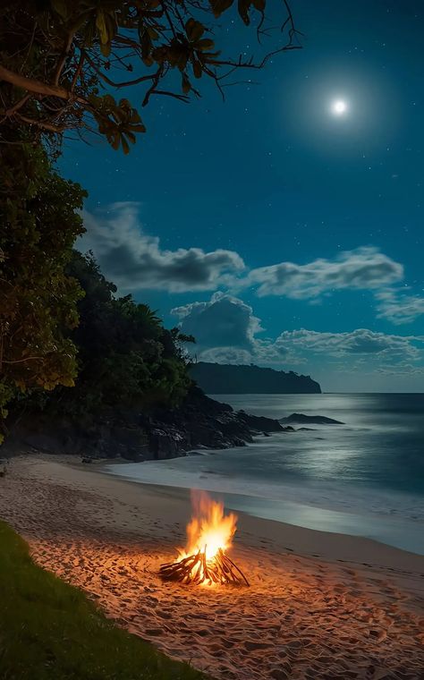 Fire On The Beach, Fire At Night, Night On The Beach, Fire Wallpaper, Beach Fire, Iphone Wallpaper Landscape, Floral Wallpaper Iphone, Beach Night, Snapchat Picture