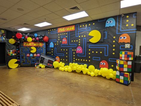 Cool Seating Ideas, Game On Decorations, Game On Decoration Ideas, Arcade Theme Decorations, Pac Man Homecoming Float, Tetris Decorations Party, Pacman Hallway Decorations, Vbs 2023 Decorating Ideas, Retro Games Party