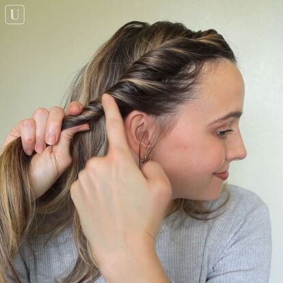 This is a guide to creating cute hairstyles when your hair is dirty. Learn how to do easy hairstyles for dirty hair with this fun step-by-step tutorial. Cute Dirty Hair Hairstyles, Cute Hairstyles For Dirty Hair, Easy Dirty Hair Hairstyles, Hairstyles Dirty Hair, Easy Hairstyles For Dirty Hair, Hairstyles For Dirty Hair, Half Bun Hairstyles, Parting Hair, Side Braid Hairstyles