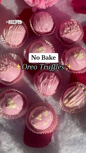 Clean Eating Dessert Recipes, Whipped Cream Desserts, Oreo Truffles Recipe, Dessert Truffles, Cream Cheese Desserts, Valentine Desserts, Oreo Truffles, Valentines Day Desserts, Valentine's Day Recipes