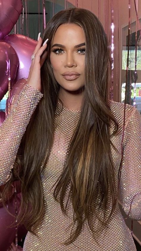 Khloe Kardashian Caramel Hair, Khloe Brown Hair, Khloe Kardashian Hair Brown, Khloe Kardashian Brown Hair, Kardashian Brown Hair, Color For Black Hair, Kardashian Hair Color, Khloe Hair, Khloe Kardashian Hair