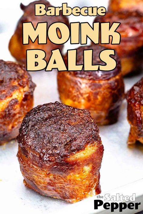 Moink Balls Recipe Foods With Bacon, Smoked Oink Balls, Smoked Meat Appetizers, Smoked Meatball Recipes, Meaty Finger Foods, Best Smoker Appetizers, Poker Appetizers, Thanksgiving Appetizers Smoker, Hot Meat Appetizers