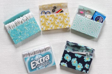 Extra Gum Box Ideas, Gum Holder Diy Cute Ideas, What To Do With Gum Containers, Extra Gum Plastic Case Ideas, Gum Case Crafts, Plastic Gum Container Ideas, Gum Container Crafts, Gum Containers Reuse, Extra Gum Container Ideas