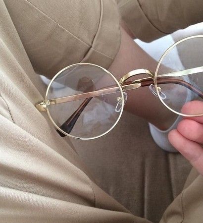 Danganronpa Aesthetic, Peko Pekoyama, Kunstjournal Inspiration, Circle Glasses, Goodbye Despair, Cream Aesthetic, Korean Aesthetic, Beige Aesthetic, Brown Aesthetic