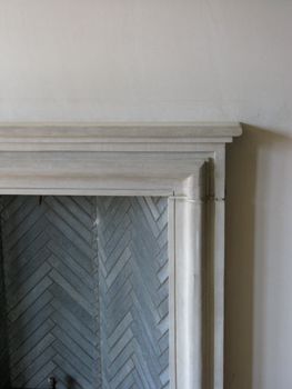 Skinny Slate herringbone tile in the firebox... Inside Fireplace, Herringbone Fireplace, Fireplace Interior, Stone Mantel, Room Fireplace, Design Atelier, Snowed In, Bedroom Fireplace, Herringbone Tile