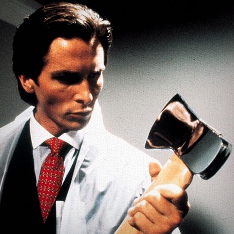 American Psycho - looking at reflection in axe hatchet murder killer Christian Bale Patrick Bateman horror movies films Patrick Bateman, Film Journal, Best Villains, Oral History, Joaquin Phoenix, The Best Films, Hate People, Martin Scorsese, Christian Bale