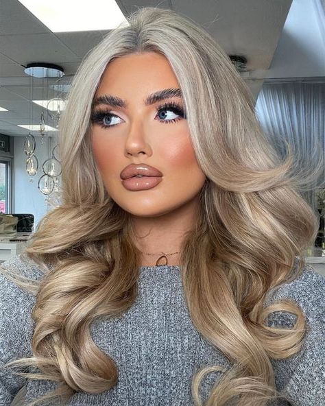 Makeup Full Glam, Blond Makeup, Trendy Makeup Looks, Easy Makeup Looks, Full Glam Makeup, Venus Project, Full Coverage Makeup, Contour Highlight, Full Glam